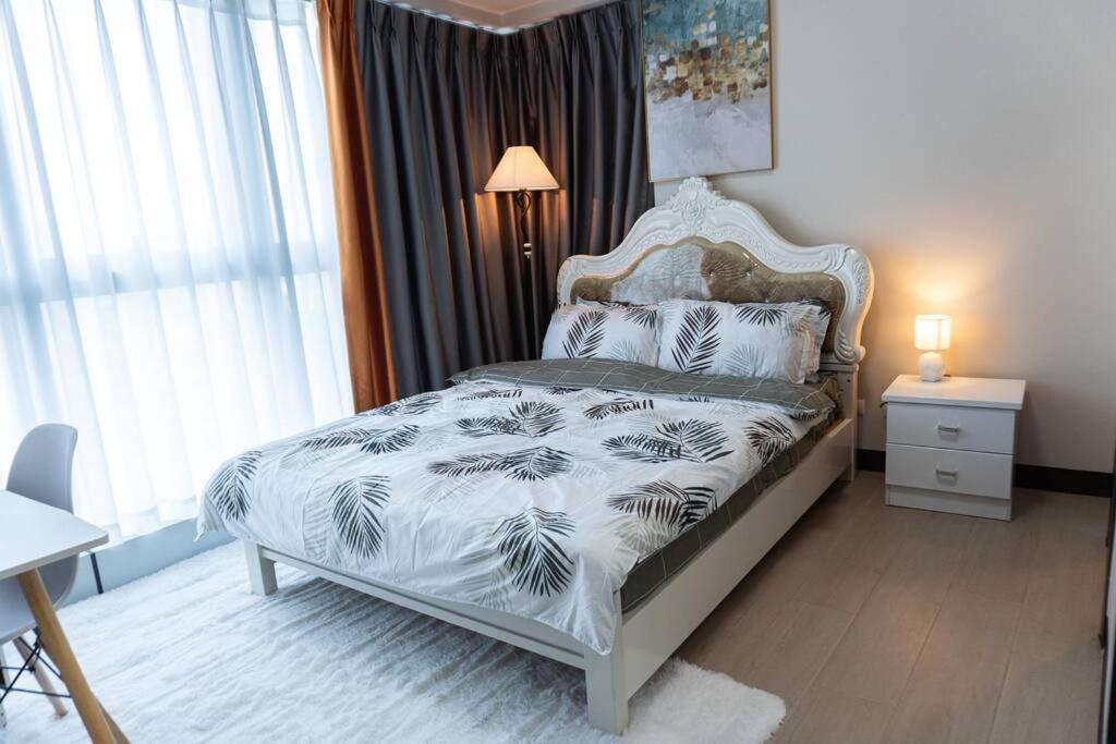 A2J Luxury 2Br Bgc Uptown Suite Near Uptown Mall Manila Kültér fotó
