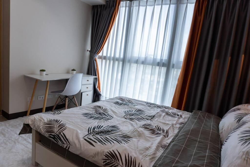 A2J Luxury 2Br Bgc Uptown Suite Near Uptown Mall Manila Kültér fotó