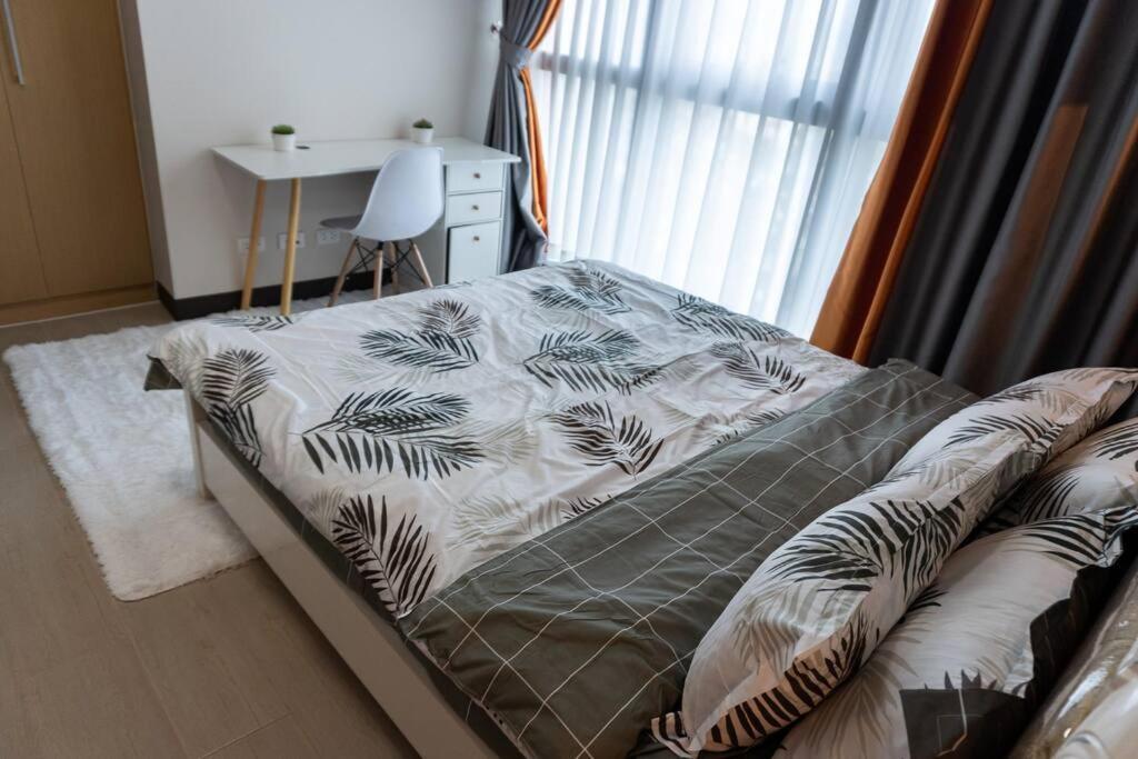 A2J Luxury 2Br Bgc Uptown Suite Near Uptown Mall Manila Kültér fotó