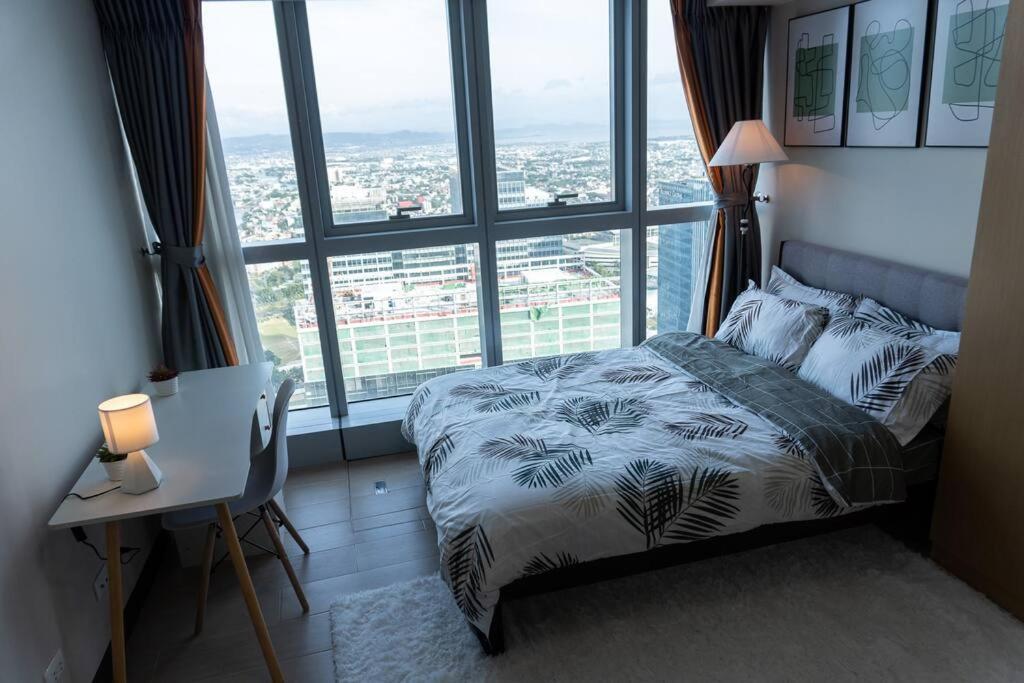 A2J Luxury 2Br Bgc Uptown Suite Near Uptown Mall Manila Kültér fotó