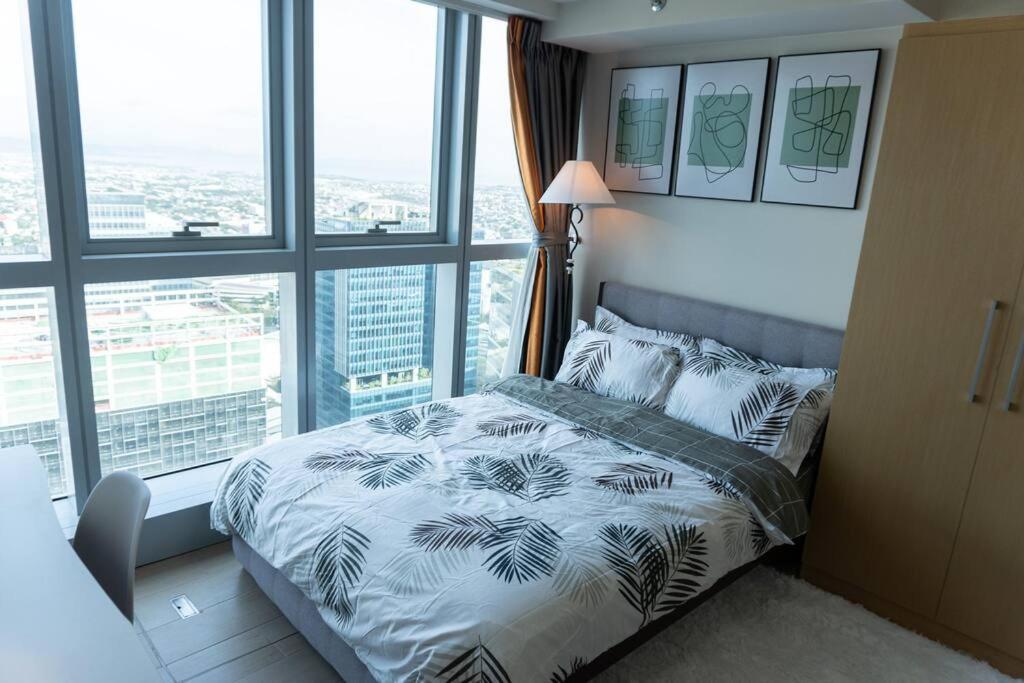 A2J Luxury 2Br Bgc Uptown Suite Near Uptown Mall Manila Kültér fotó