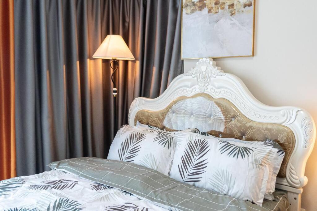 A2J Luxury 2Br Bgc Uptown Suite Near Uptown Mall Manila Kültér fotó