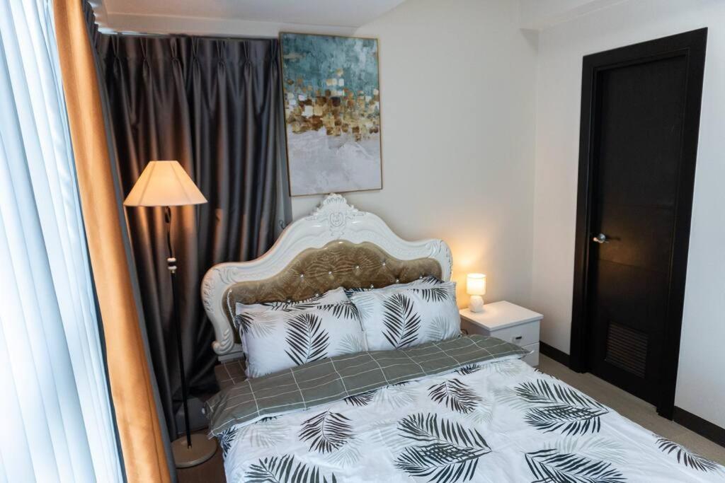 A2J Luxury 2Br Bgc Uptown Suite Near Uptown Mall Manila Kültér fotó