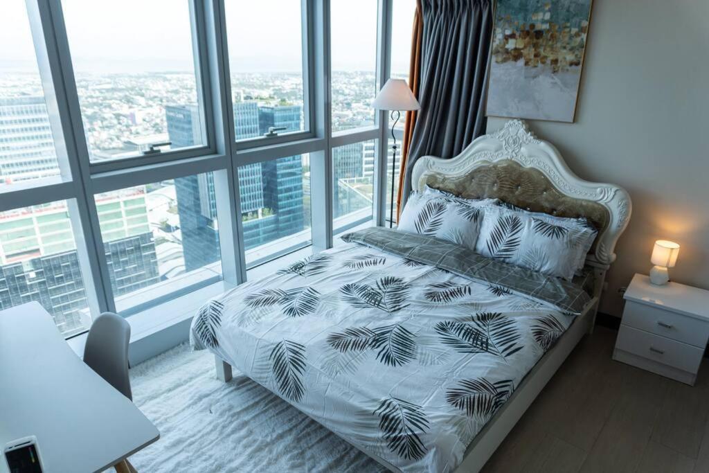 A2J Luxury 2Br Bgc Uptown Suite Near Uptown Mall Manila Kültér fotó