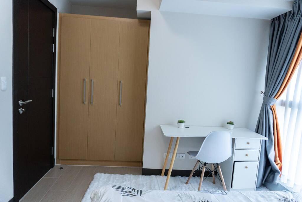 A2J Luxury 2Br Bgc Uptown Suite Near Uptown Mall Manila Kültér fotó