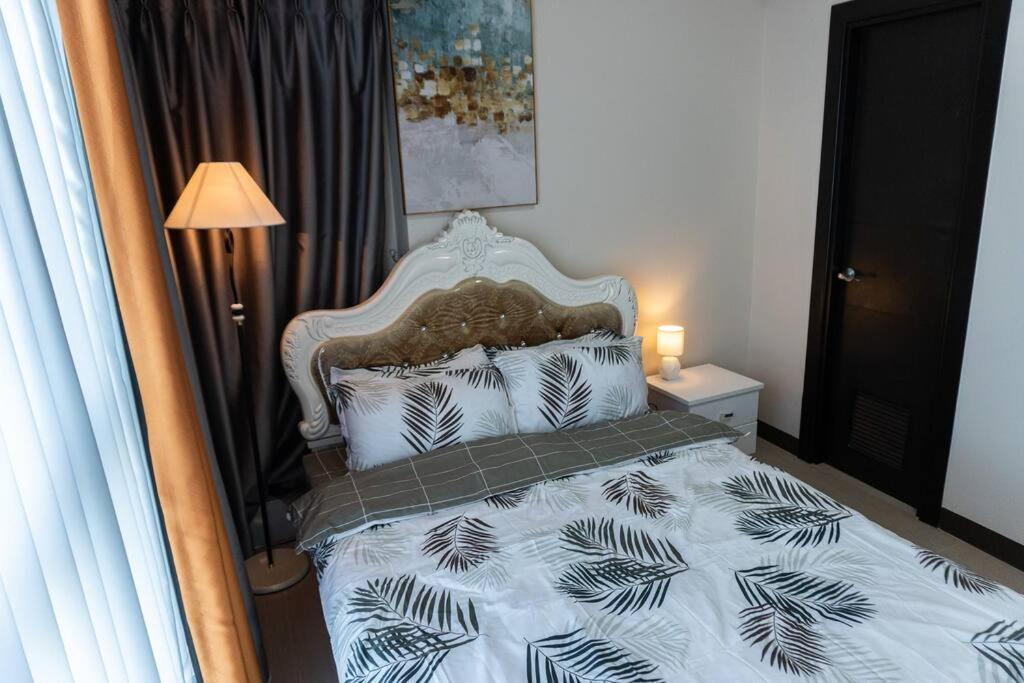 A2J Luxury 2Br Bgc Uptown Suite Near Uptown Mall Manila Kültér fotó