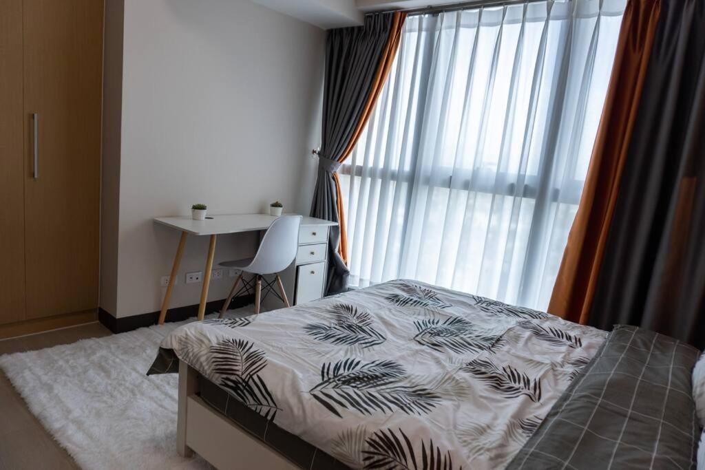 A2J Luxury 2Br Bgc Uptown Suite Near Uptown Mall Manila Kültér fotó