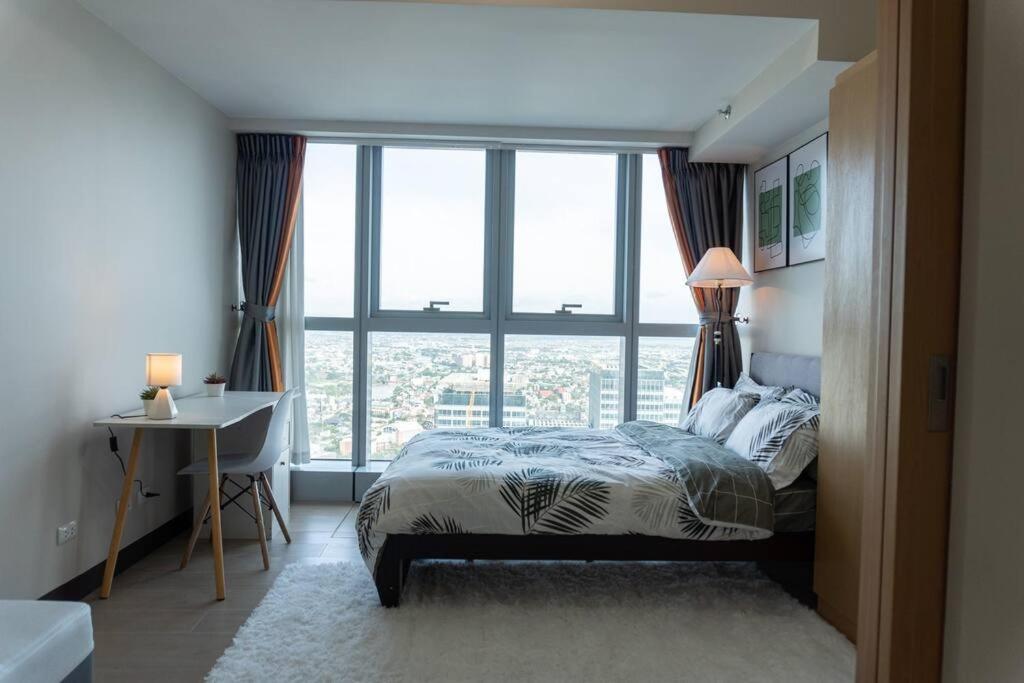 A2J Luxury 2Br Bgc Uptown Suite Near Uptown Mall Manila Kültér fotó