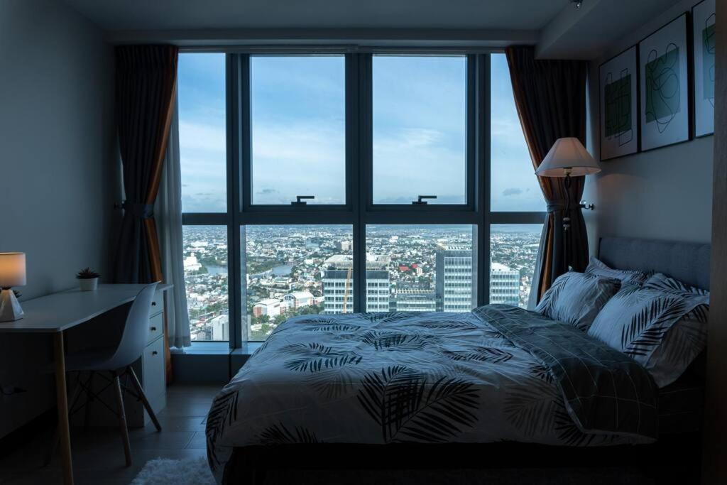 A2J Luxury 2Br Bgc Uptown Suite Near Uptown Mall Manila Kültér fotó