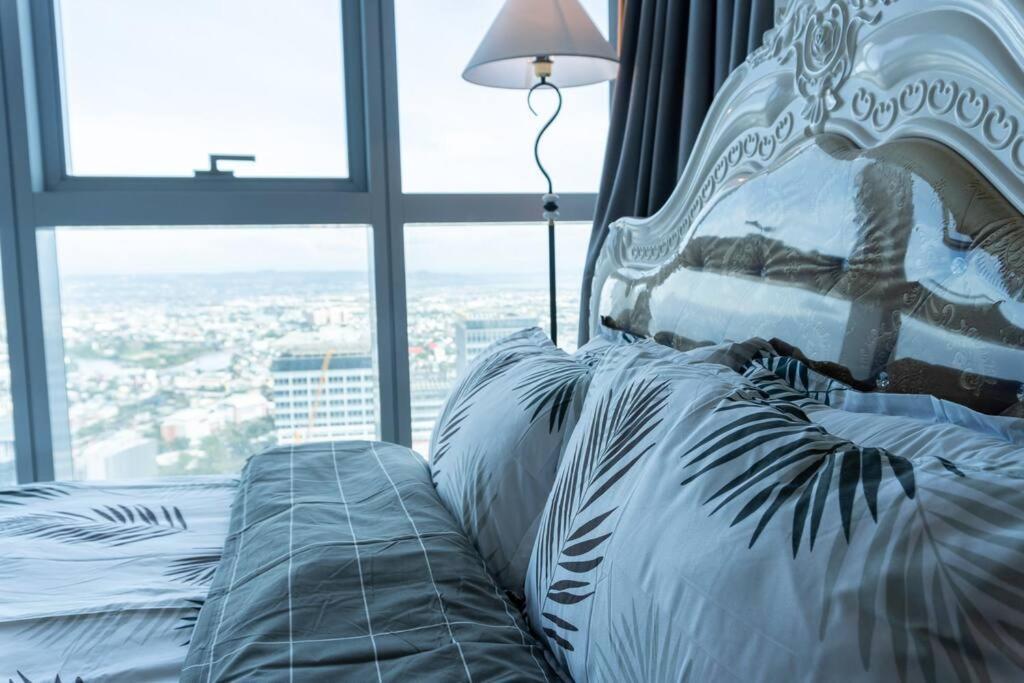 A2J Luxury 2Br Bgc Uptown Suite Near Uptown Mall Manila Kültér fotó