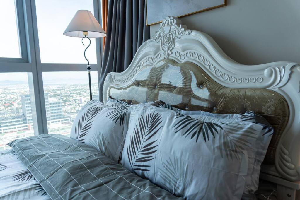 A2J Luxury 2Br Bgc Uptown Suite Near Uptown Mall Manila Kültér fotó